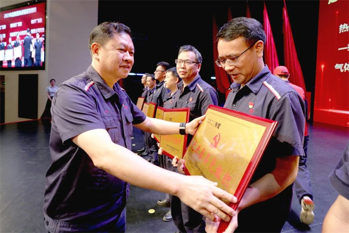 1809040429723742210.jpg 1809040429723742210.jpg